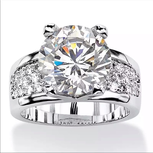 Jewelry - New Women’s 925 Silver Round Diamond Luxury Ring